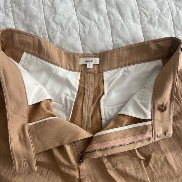 ALC Grayson Shorts size 2 - Picture 4 of 6